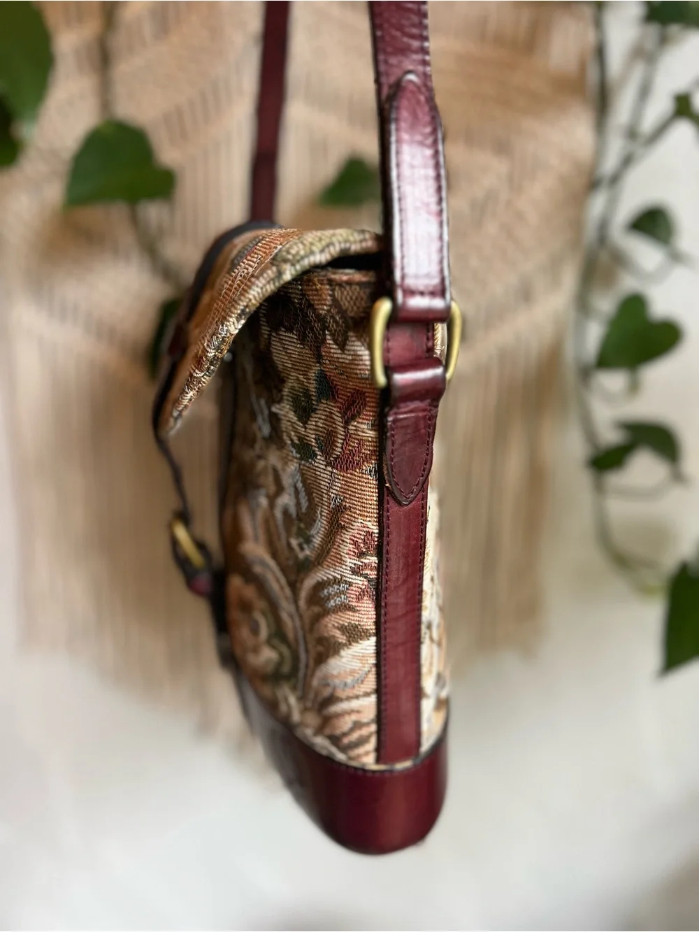 Vintage Floral Tapestry Crossbody Bag Leather Boho Cottagecore Bucket Purse - Picture 4 of 14